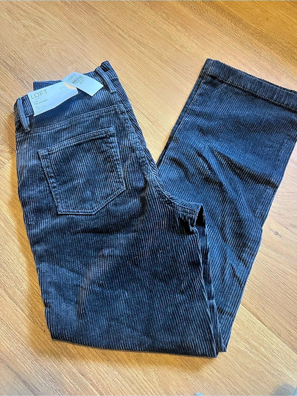 LOFT Corduroy Straight Leg Pants Size 0 NWT